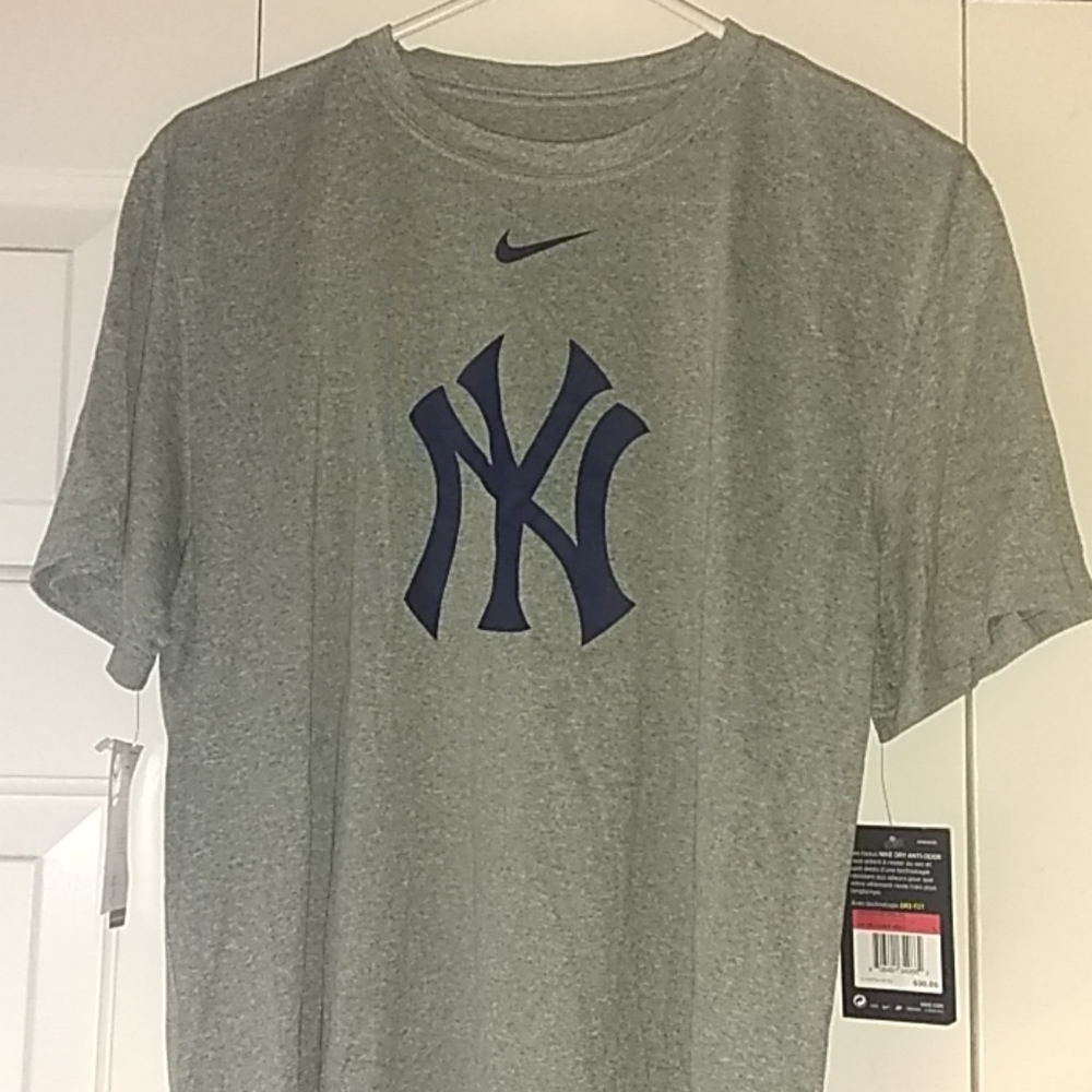 Nike Dri-fit New York Yankees T-shirt